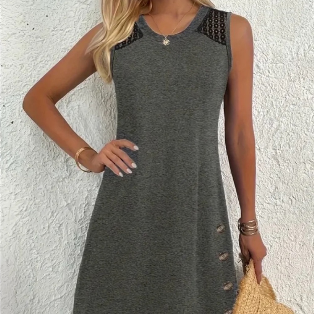 New! Women Solid Grey Color Crew Neck Casual Sleeveless Button Dress. Size: XL